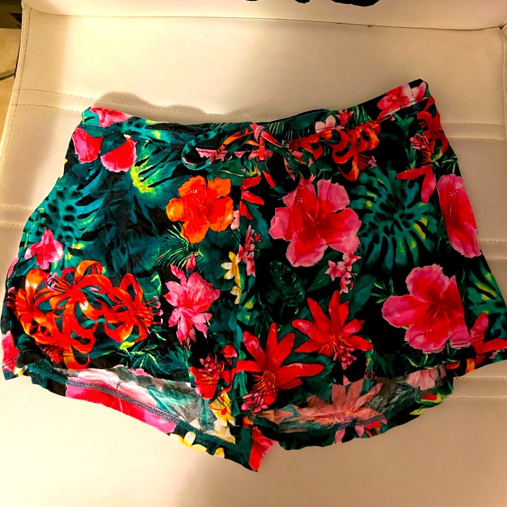 Women’s Tommy Bahama Small Floral pj lingerie shorts super lightweight sexy